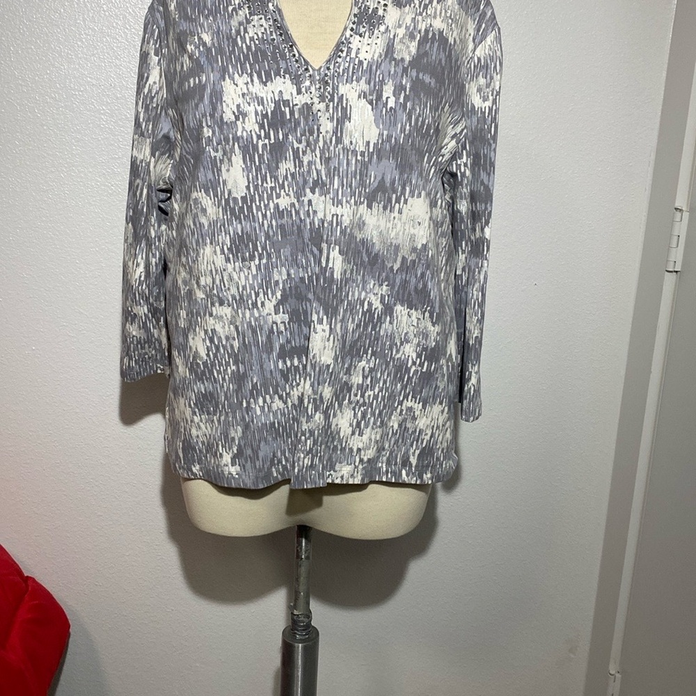 Ruby Rd Gray and White Patterned Blouse